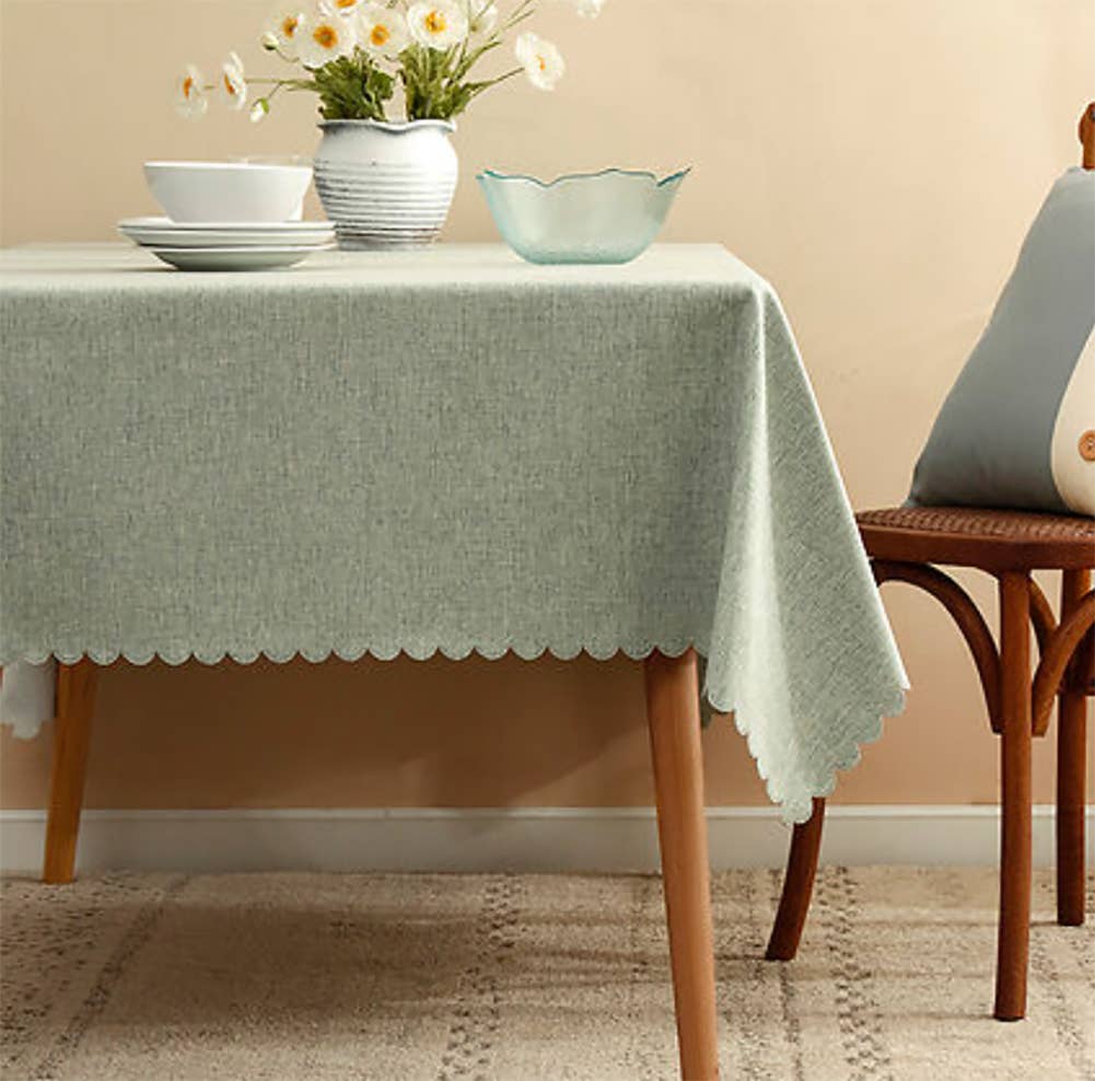 Wrinkle-Free Tablecloth